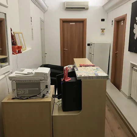 Tawhid 招待所 罗马