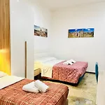 게스트하우스 Tawhid 4*